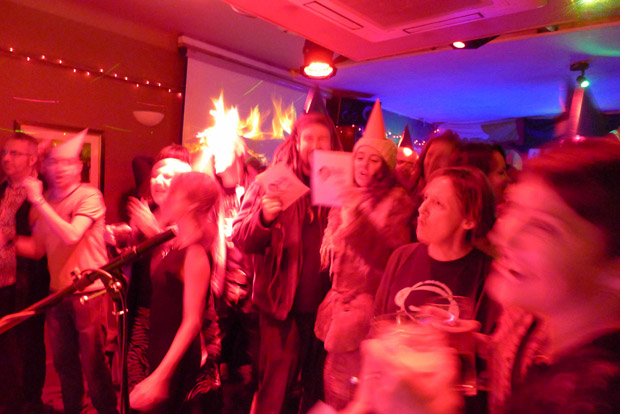 Fri 21st DECEMBER 2012: THE GREAT BRIXTON SINGALONG with the Mrs Mills Experience and Sleighed!, plus Vic Lambrusco and more at the Offline Club at the Prince Albert, 418 Coldharbour Lane, Brixton, London SW9