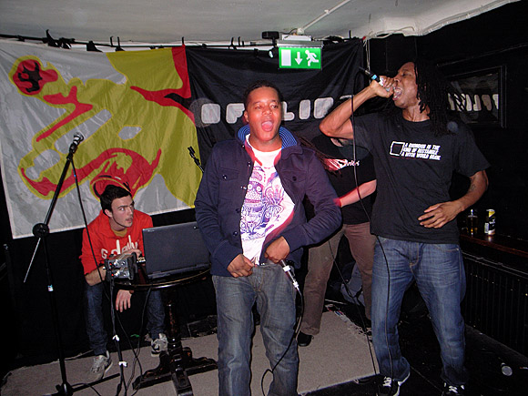 The Scribes live at the Brixton Offline Club Hip-Hop Special, Prince Albert, 418 Coldharbour Lane, Brixton, London SW9, 1st April 2011