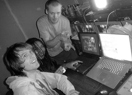 Multimedia/chill out room, Offline 10  at the Dogstar, Brixton, Thursday 11th November 2004.