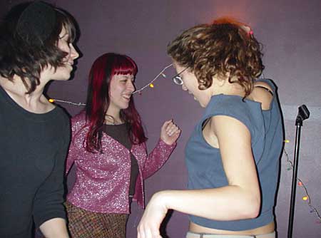 Back room mash up, OFFLINE club at the Dogstar, Brixton, Thursday 24th February 2005, urban75 club night, London.