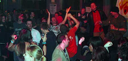 Dance floor arm-waving, leg shuffling action shot., OFFLINE club at the Dogstar, Brixton, Thursday 31st March 2005, urban75 club night, London.