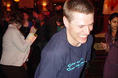 Dancing, OFFLINE club at the Dogstar, Brixton, Thursday 31st March 2005, urban75 club night, London.