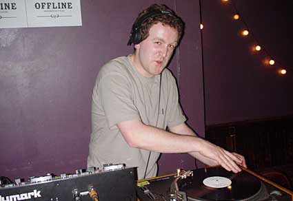 hiccup, OFFLINE club at the Dogstar, Brixton, Thursday 28th April 2005, urban75 club night, London.