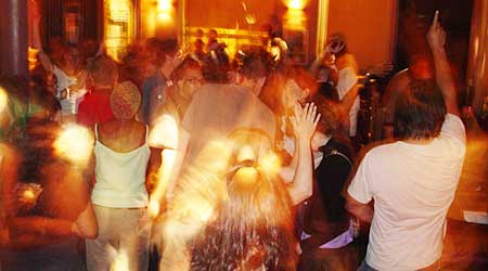 Crowd scene, OFFLINE club at the Dogstar, Brixton, Thursday 30th June 2005, urban75 club night, London.