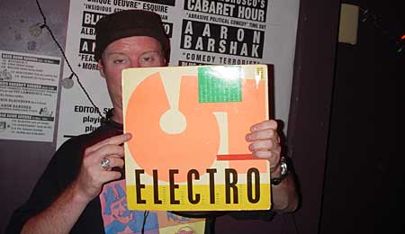 DJ Hoax on da dex, OFFLINE club at the Dogstar, Brixton, Thursday 28th July 2005, urban75 club night, London.