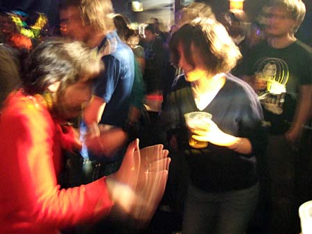 OFFLINE club at the Dogstar, Brixton, Thursday 24th November 2005, urban75 club night, London.