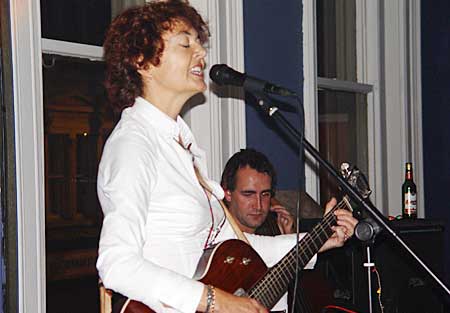 Helen McCookeryBook, Offline 9  at the Dogstar, Brixton, Thursday 30th September 2004.