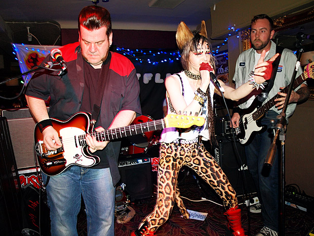 Fri 20th April 2012: Pussycat and the Dirty Johnsons live at the Brixton Offline Club, Prince Albert, 418 Coldharbour Lane, Brixton, London SW9