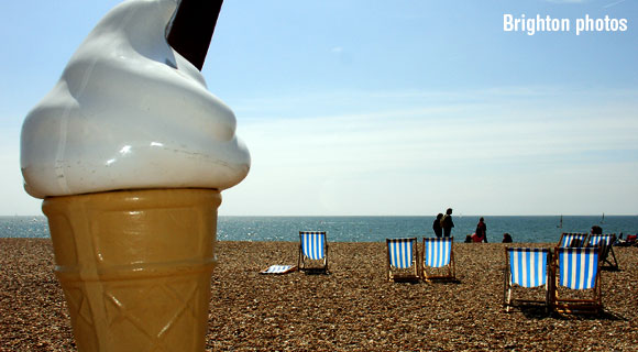 Brighton photos - street scenes, coastal scenes, piers, skylines and architecture photographs taken around Brighton, East Sussex, England, UK