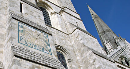 Chichester Cathedral, West Sussex, England photographs. Pictures of the town's architecture, cathedral, streets, museum and parks