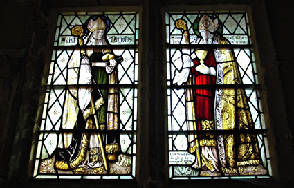 Chichester Cathedral, West Sussex, England photographs. Pictures of the town's architecture, cathedral, streets, museum and parks