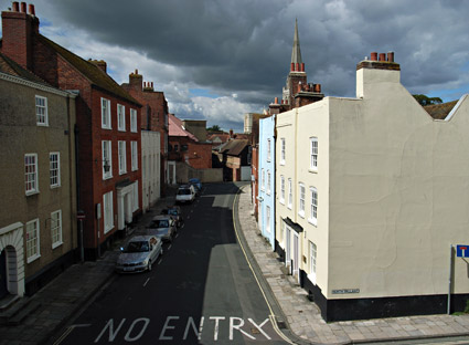 Pallant House Gallery, Chichester, West Sussex, England photographs. Pictures of the town's architecture, cathedral, streets, museum and parks