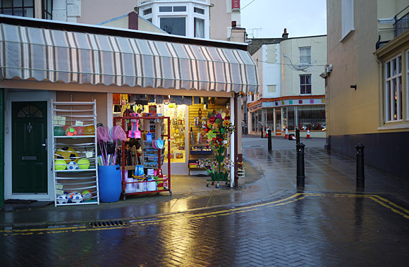 Photos of Broadstairs, beach, town, shops, streets, pubs and more, November, 2009