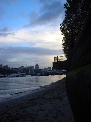 Dusk on the River Thames, Southwark Bridge, October 2002