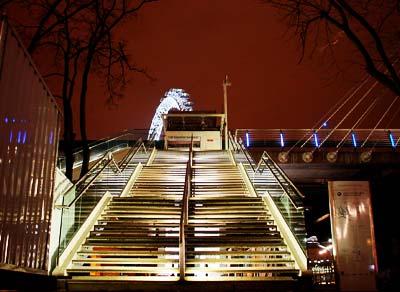 Hungerford footbridge footsteps, River Thames, London