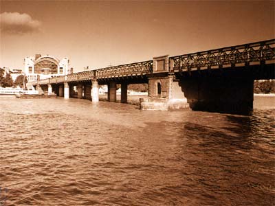 Hungerford Bridge, London, 1995
