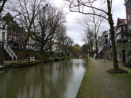 A walk around Utrecht, Netherlands with photos of landmarks, canals, bars, cafes, tourist sights and more