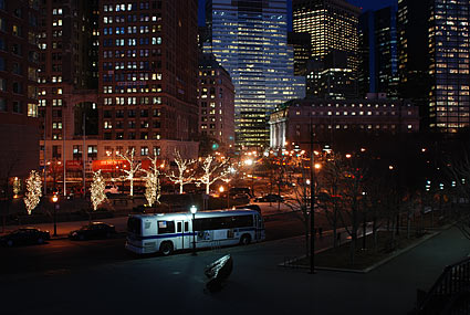 Waiting coach, Battery Park. Night photographs on the streets of New York, NYC, December 2006