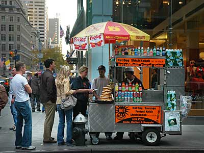 Fifth Avenue street seller Manhattan, New York, NYC, USA