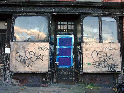 Old shop, Red Hook, Brooklyn, New York, USA