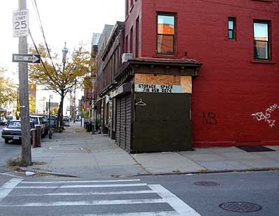 Cables and wires, Van Brunt and Wolcott St, Red Hook, Brooklyn, New York, USA