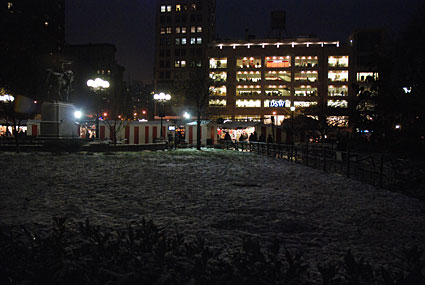 New York winter photos, snow on the Lower East Side, New York, NYC, December 2007 - photos and feature