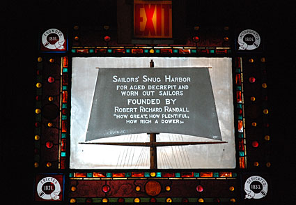 Sailors' Snug Harbor Cultural Center, Richmond Terrace, Staten Island, New York, NYC, December 2007 - photos and feature