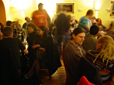 urban75 Christmas curry, Khan's Indian Restaurant, Brixton Water Lane, Brixton, south London, UK 2005, December 8th, 2005