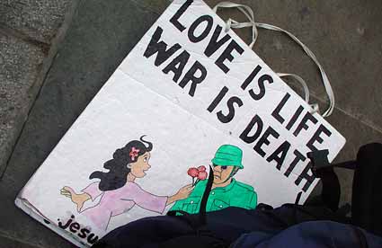 Love is life, War is death, Trafalgar Square