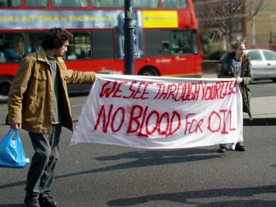 Lambeth students take to the streets on the day the bombs fell in Iraq, Brixton, London March 20th 2003