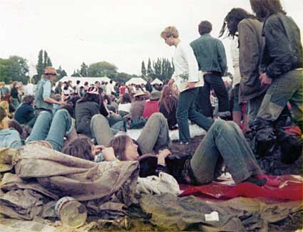 Lying in the mud, Reading Festival 1977