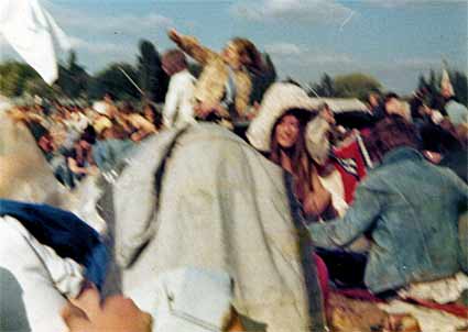 Bottle attack, Reading Festival 1977
