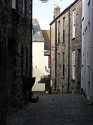Alleyway, The Island, St Ives, Cornwall, April 2004