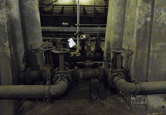 A walk through the Thames tunnel, connecting Rotherhithe and Wapping, built by Marc Brunel and Isambard Kingdom Brunel, March, 2010