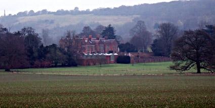 Chequers, Princes Risborough to Wendover, Buckinghamshire, country walk, January 2006