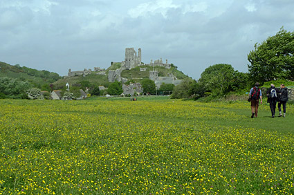 Corfe Castle village photos, streets views, castle and railway station, Isle of Purbeck walk, Dorset, May 2009 - photos, feature and comment