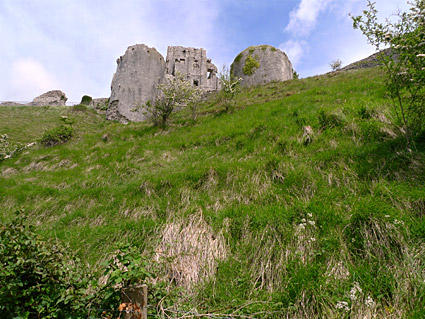 Corfe Castle town photos, streets views, castle and railway station, Isle of Purbeck walk, Dorset, May 2009 - photos, feature and comment - photos, feature and comment