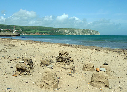 Swanage town photos, streets views, castle and railway station, Isle of Purbeck walk, Dorset, May 2009 - photos, feature and comment - photos, feature and comment