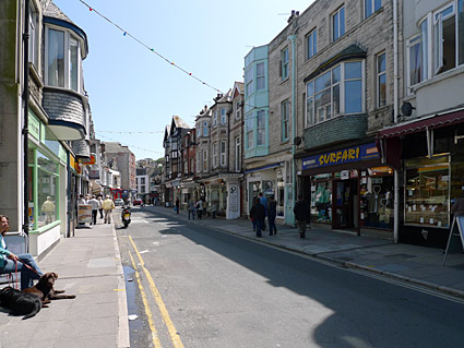 Swanage town photos, streets views, castle and railway station, Isle of Purbeck walk, Dorset, May 2009 - photos, feature and comment - photos, feature and comment