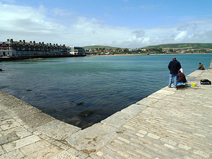 Swanage town photos, streets views, castle and railway station, Isle of Purbeck walk, Dorset, May 2009 - photos, feature and comment - photos, feature and comment