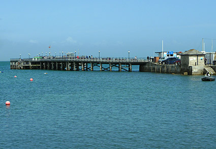 Swanage town photos, streets views, castle and railway station, Isle of Purbeck walk, Dorset, May 2009 - photos, feature and comment - photos, feature and comment