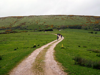 A walk from Tyneham to Worbarrow Bay, Isle of Purbeck walk, Dorset, May 2009 - photos, feature and comment