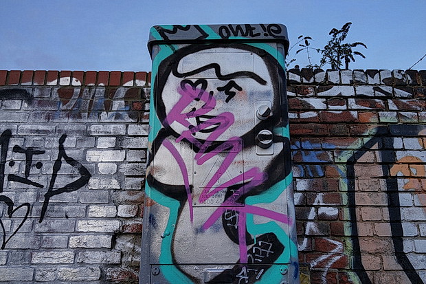 Bow to Hackney Wick canalside walk: barges, street art, buildings and twilight, Feb 2019