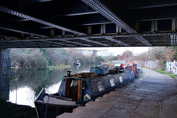 Bow to Hackney Wick canalside walk: barges, street art, buildings and twilight, Feb 2019