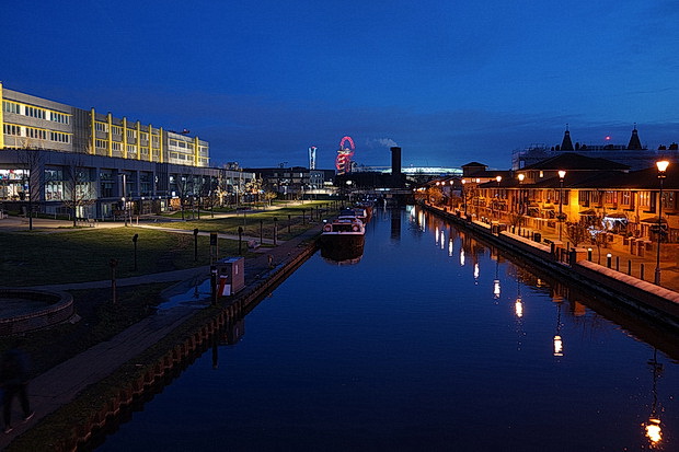 Bow to Hackney Wick canalside walk: barges, street art, buildings and twilight, Feb 2019