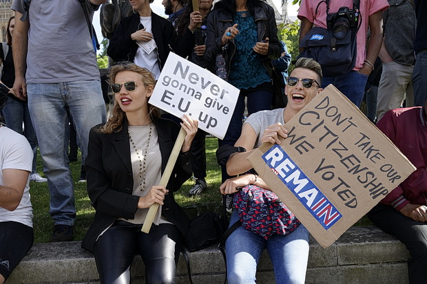 Anti Brexit campaigners outside Parliament - in photos, Saturday 2nd July 2016