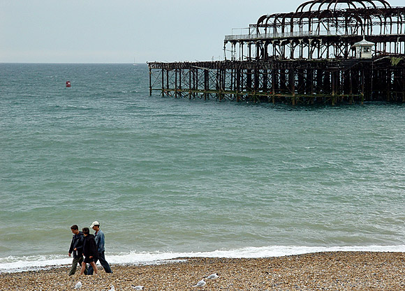 Remembering the West Pier, Brighton, July 2004 photo