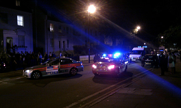 Massive Brixton police chase: Coldharbour Lane/Somerleyton Road