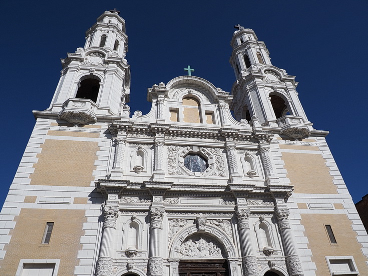 New York street photography: a walk from Bushwick to Williamsburg in fifty images