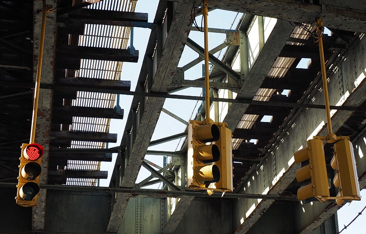 New York street photography: a walk from Bushwick to Williamsburg in fifty images